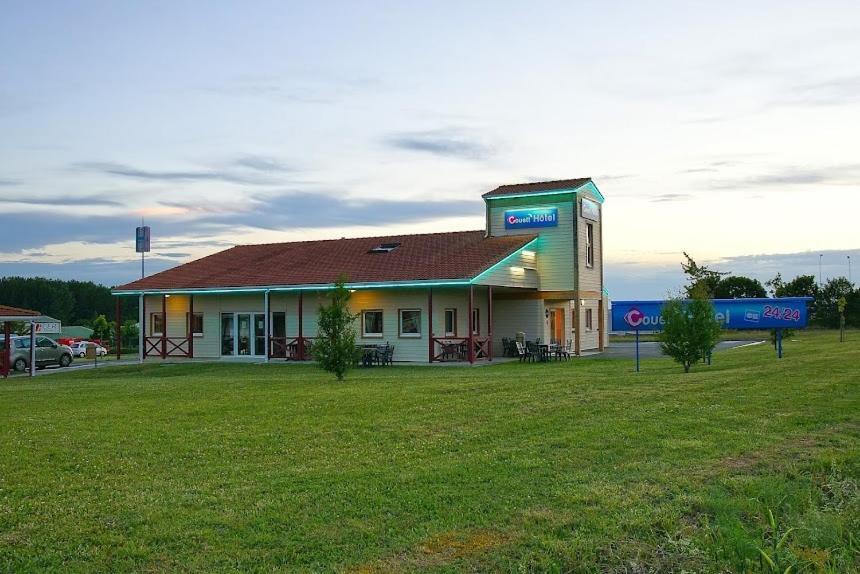 Couett'Hotel Oloron Sainte Marie מראה חיצוני תמונה