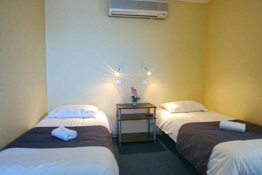 Couett'Hotel Oloron Sainte Marie מראה חיצוני תמונה